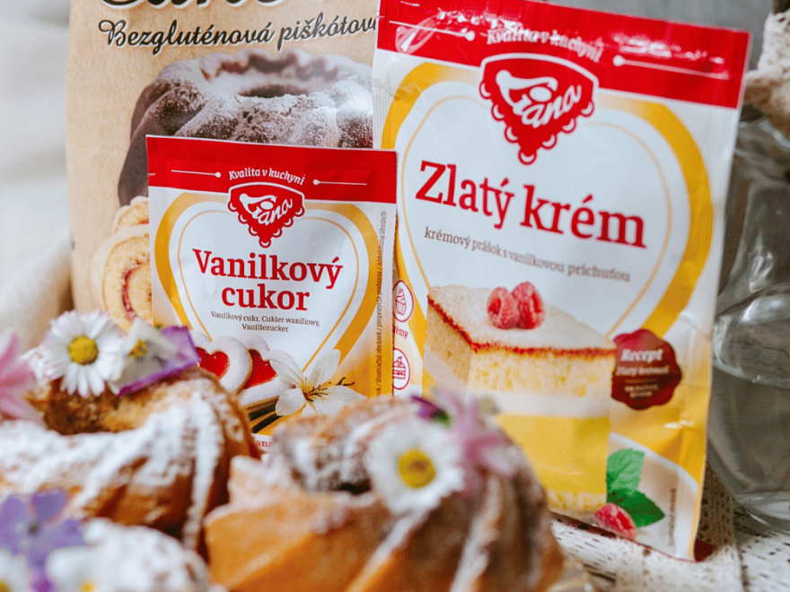 Bezglutenowa, pachnąca cynamonowa babka