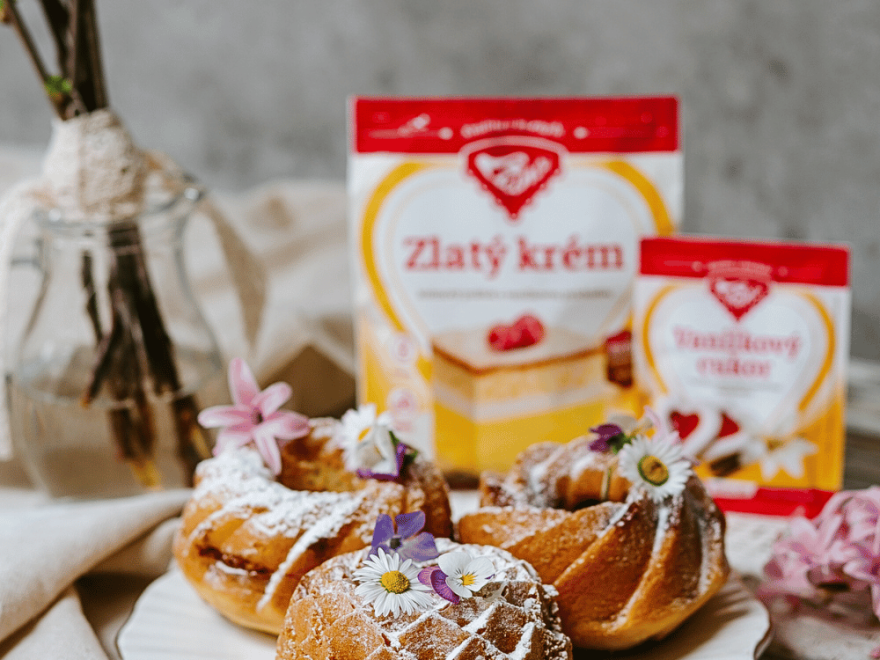 Bezglutenowa, pachnąca cynamonowa babka