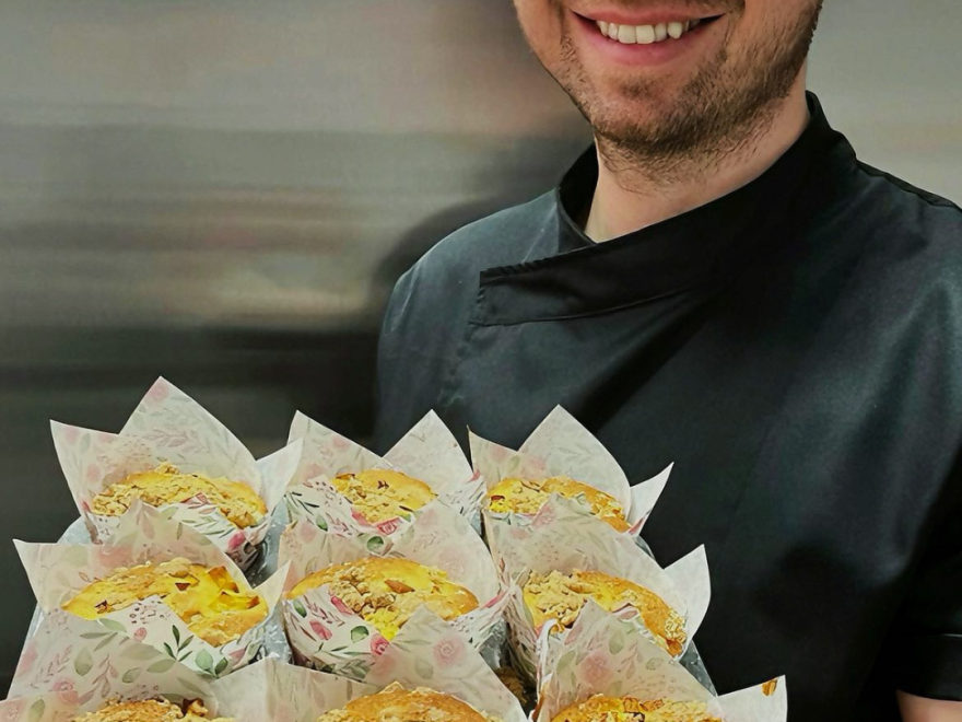 Bezlepkové broskyňové muffiny