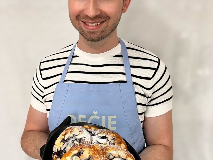 Bezlepkové moravské koláče s tvarohom a čučoriedkami