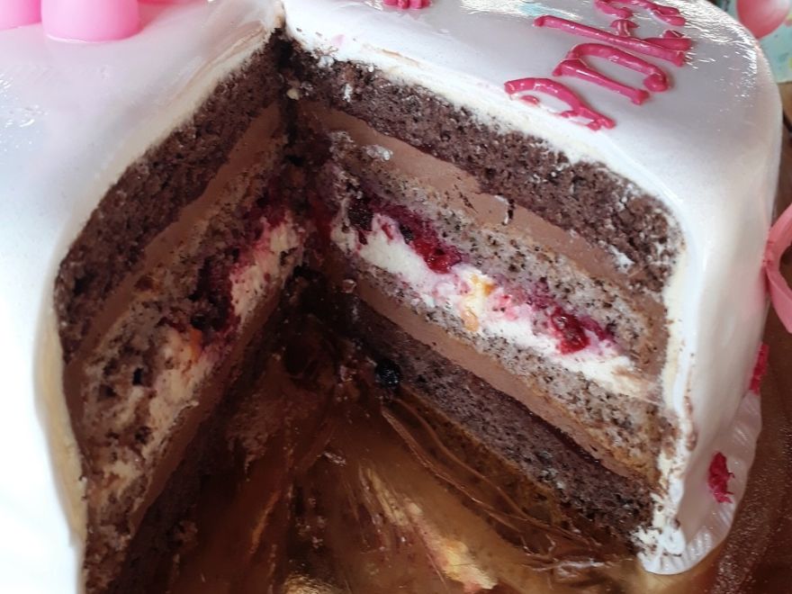 Bezlepkový dort s mascarpone-čokoládovou nádivkou