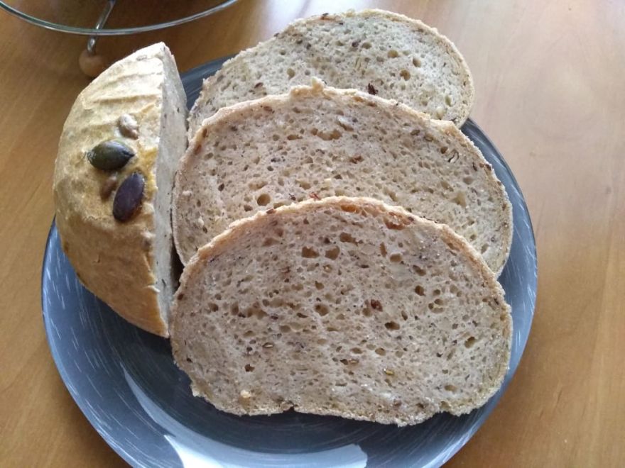 Bezlepkový turbo chléb bez rozkvasu