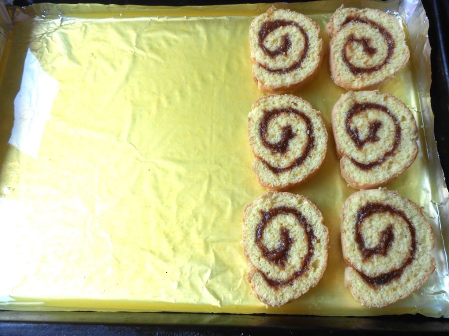 Bezlepkový želatínový koláč s roládou